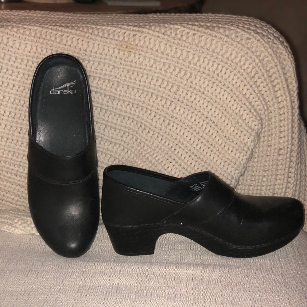 Dansko black shoes